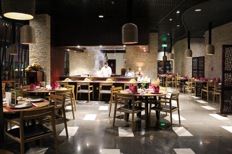 Holiday Villa Hotel and Residence City Centre Doha - Restoran