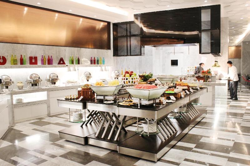 Holiday Villa Hotel and Residence City Centre Doha - Restoran