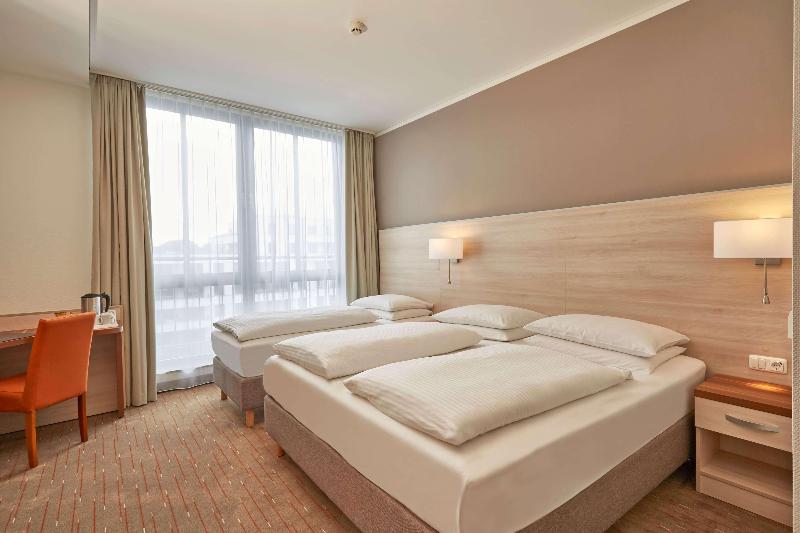 H+ Hotel Berlin-Mitte - Oda