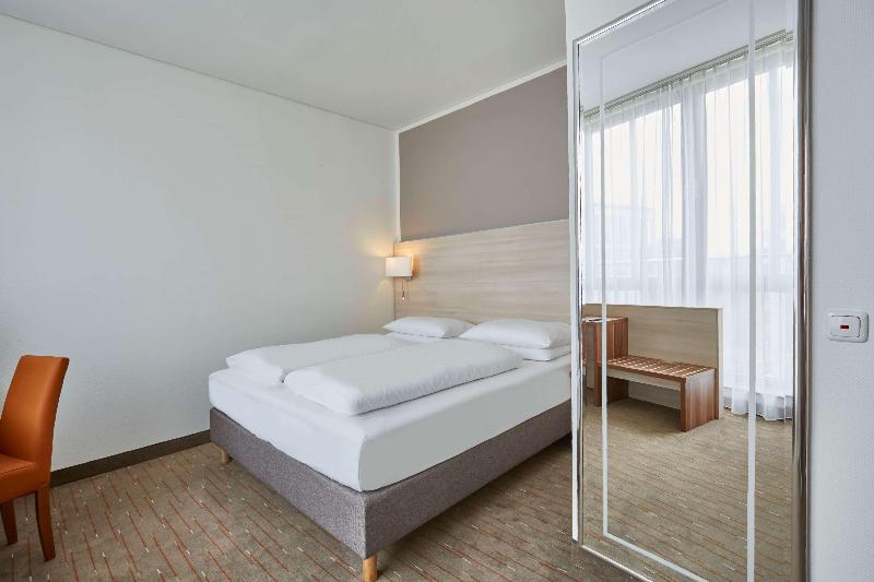 H+ Hotel Berlin-Mitte - Oda