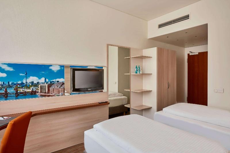 H+ Hotel Berlin-Mitte - Oda