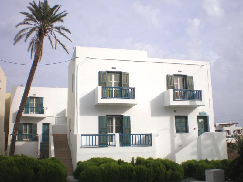 Finikas Studios - Genel