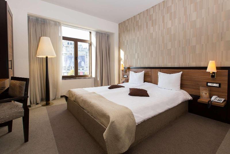 Europa Royale Bucharest - Oda