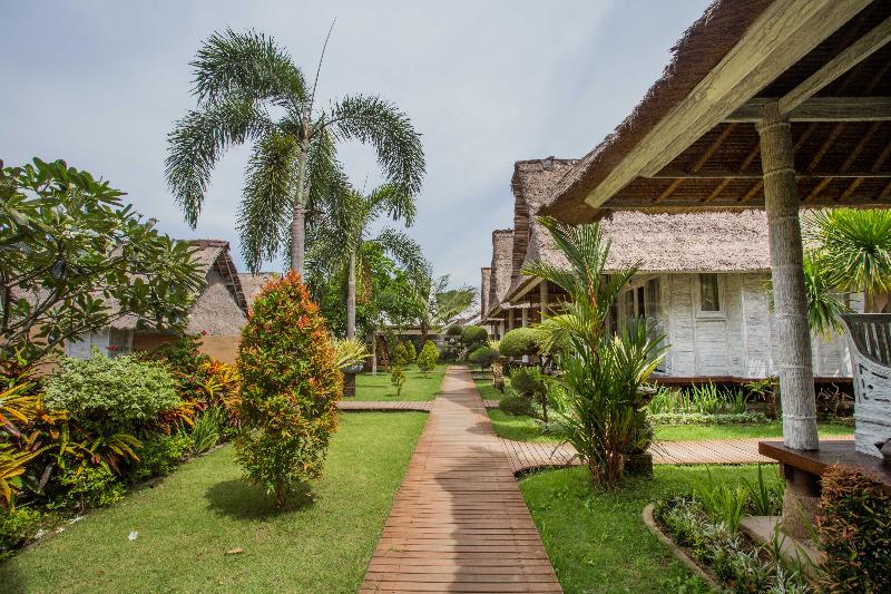 Bay Shore Huts Lembongan - Havuz