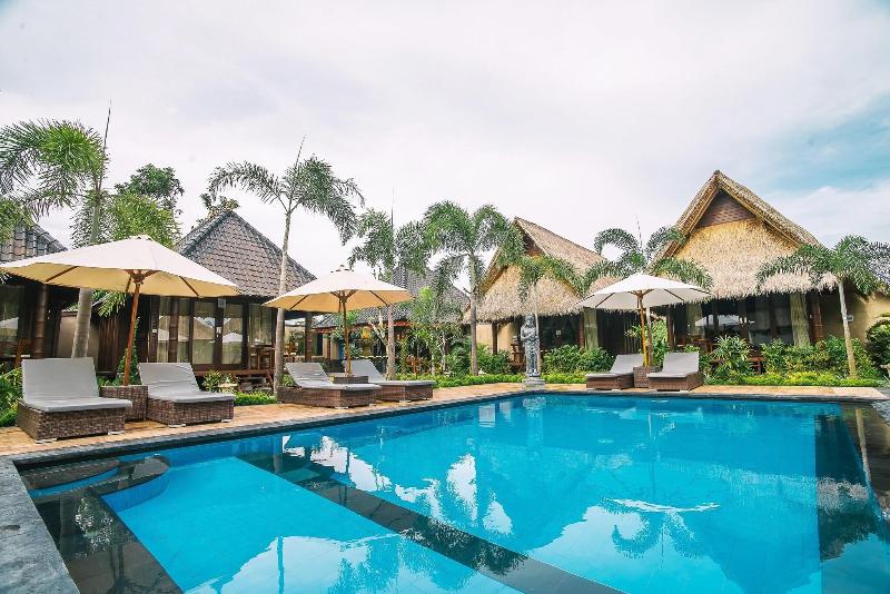 Bay Shore Huts Lembongan - Havuz