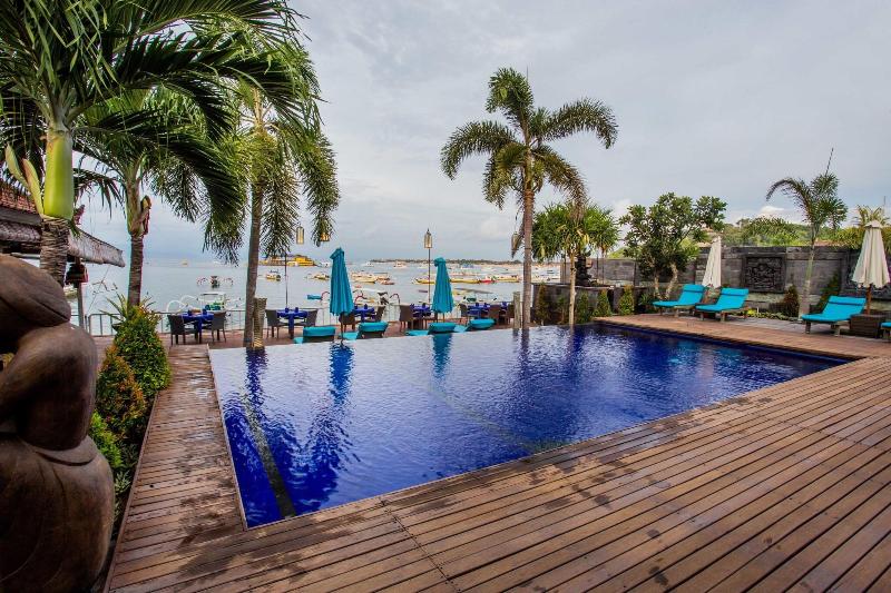 Bay Shore Huts Lembongan - Havuz