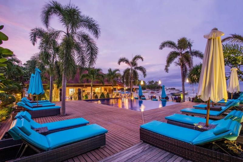 Bay Shore Huts Lembongan - Havuz