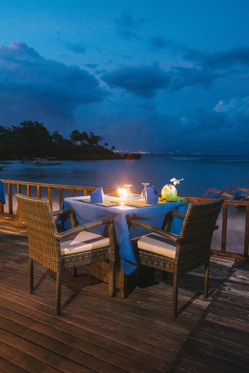 Bay Shore Huts Lembongan - Restoran