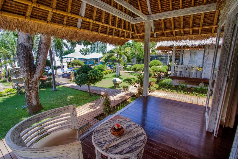 Bay Shore Huts Lembongan - Teras
