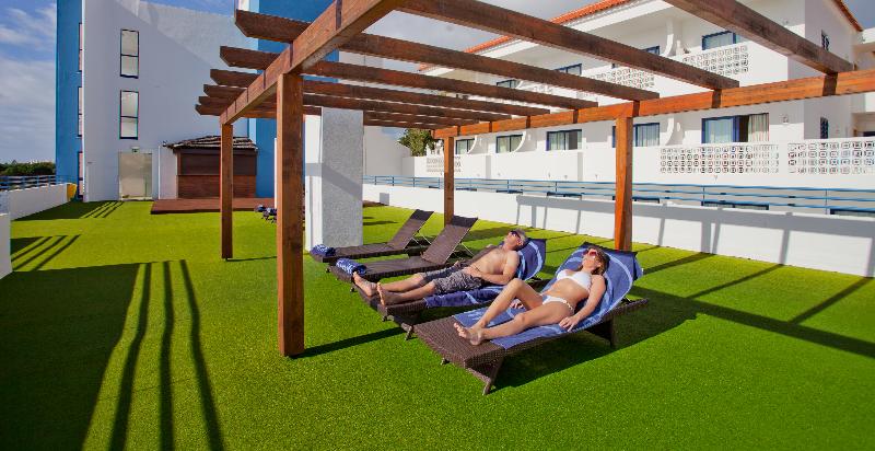 Grand Muthu Oura View Beach Club - Teras