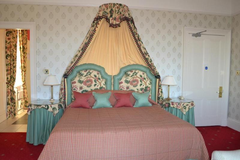 Fernhill Hotel - Genel