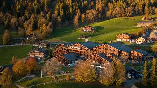 HUUS Gstaad Hotel otel fotoğrafı