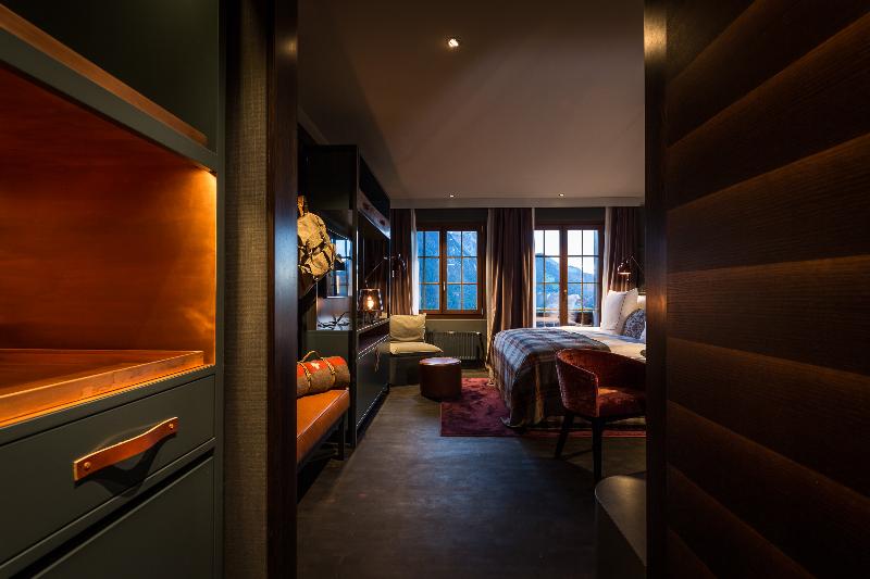 HUUS Gstaad Hotel - Genel