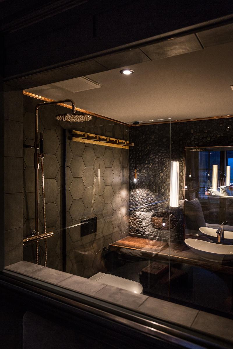 HUUS Gstaad Hotel - Oda