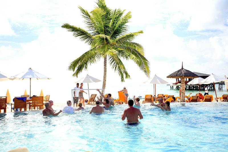 Centara Ras Fushi Resort & Spa Maldives - Havuz