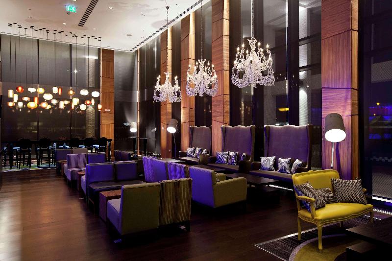 Hilton London Heathrow Airport Terminal 5 - Bar