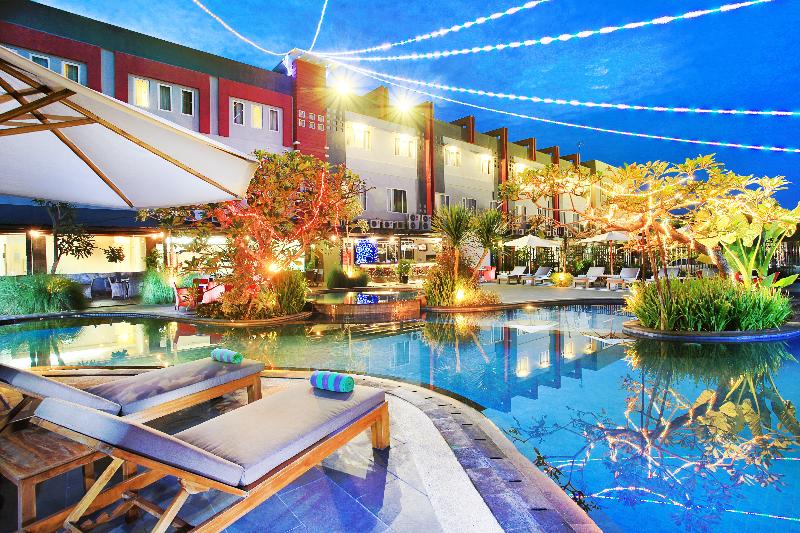 Swiss-Belhotel Kendari - Havuz