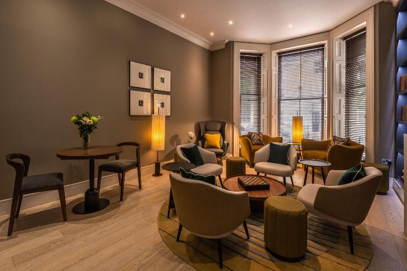The Resident Kensington - Lobi