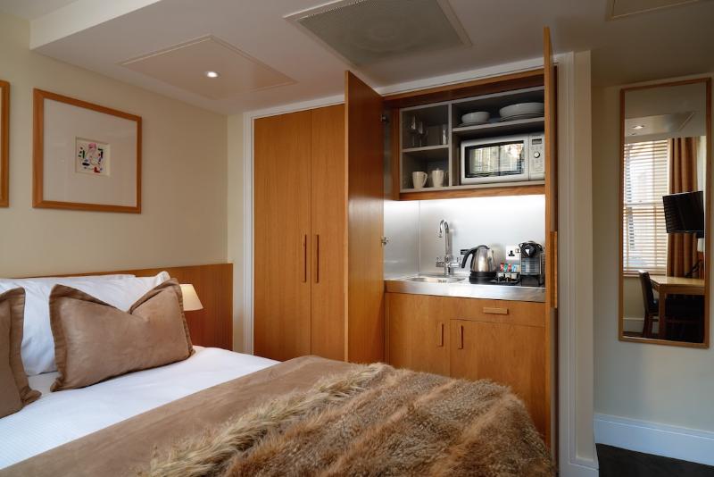 The Resident Kensington - Oda