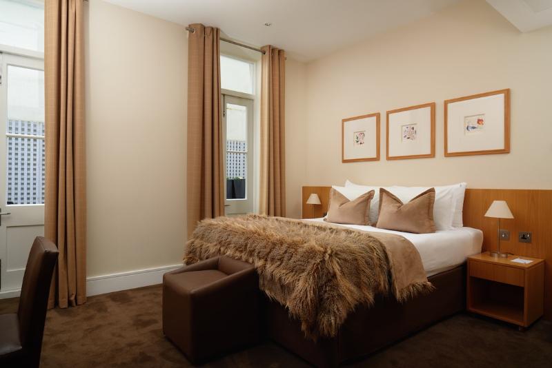 The Resident Kensington - Oda