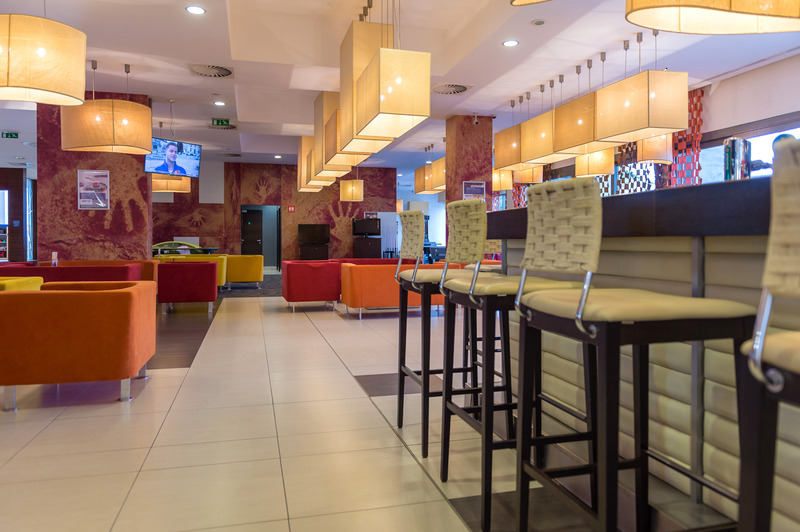 Park Inn by Radisson Sarvar Resort & Spa - Bar