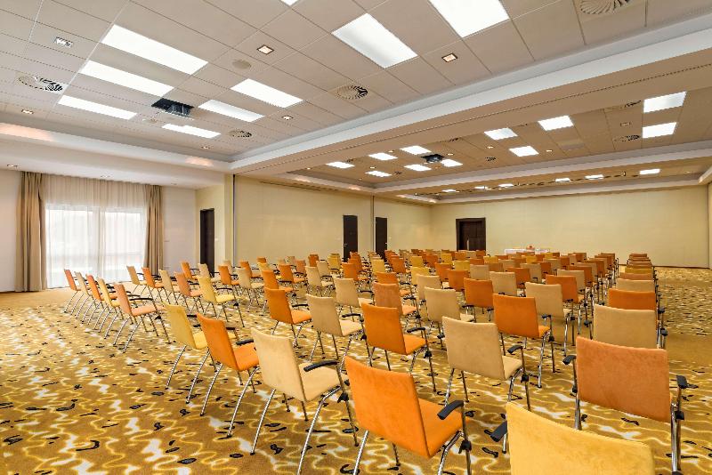 Park Inn by Radisson Sarvar Resort & Spa - Toplantı