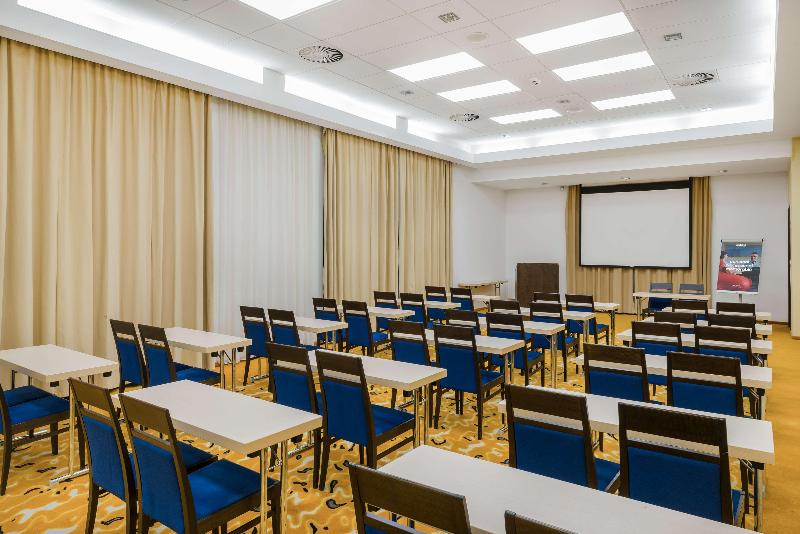 Park Inn by Radisson Sarvar Resort & Spa - Toplantı