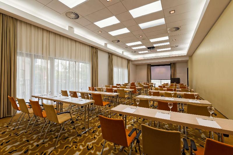 Park Inn by Radisson Sarvar Resort & Spa - Toplantı
