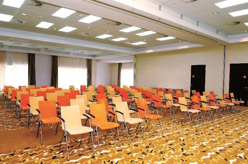 Park Inn by Radisson Sarvar Resort & Spa - Toplantı