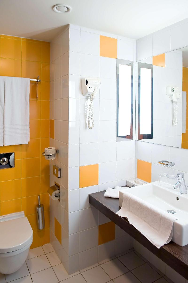 Park Inn by Radisson Sarvar Resort & Spa - Oda