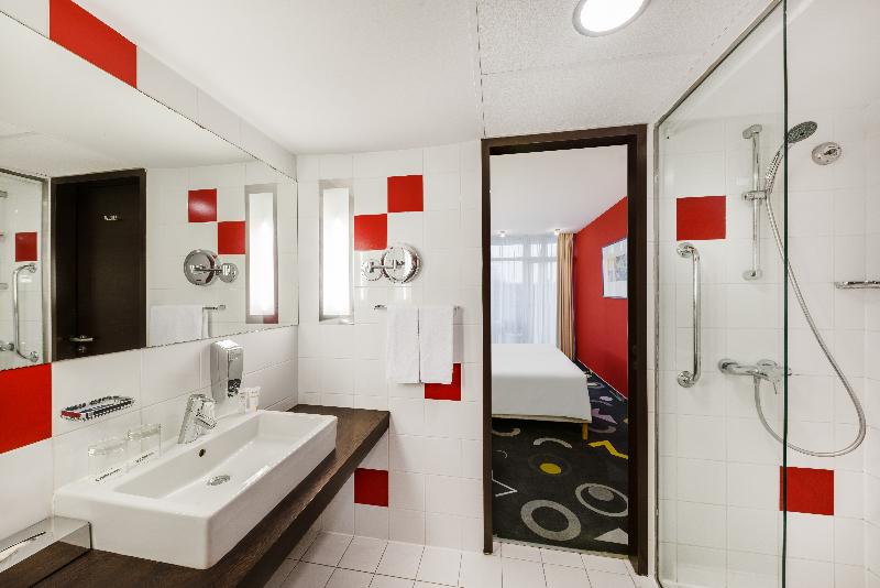Park Inn by Radisson Sarvar Resort & Spa - Oda