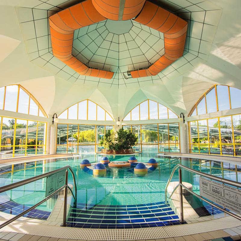 Park Inn by Radisson Sarvar Resort & Spa - Havuz