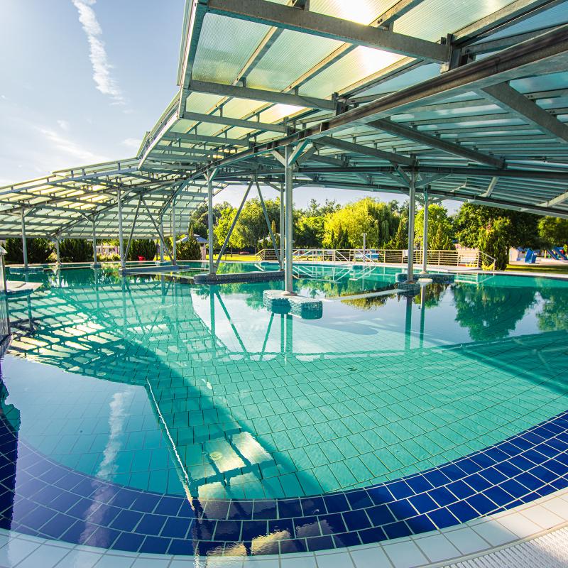 Park Inn by Radisson Sarvar Resort & Spa - Havuz