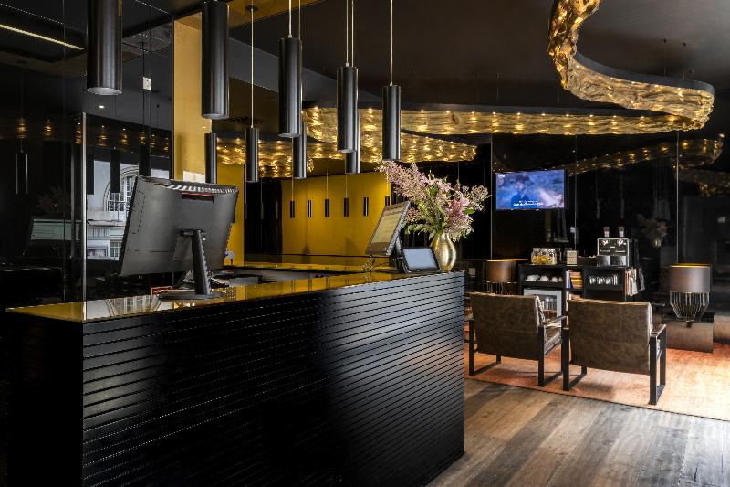 9Hotel Mercy - Lobi