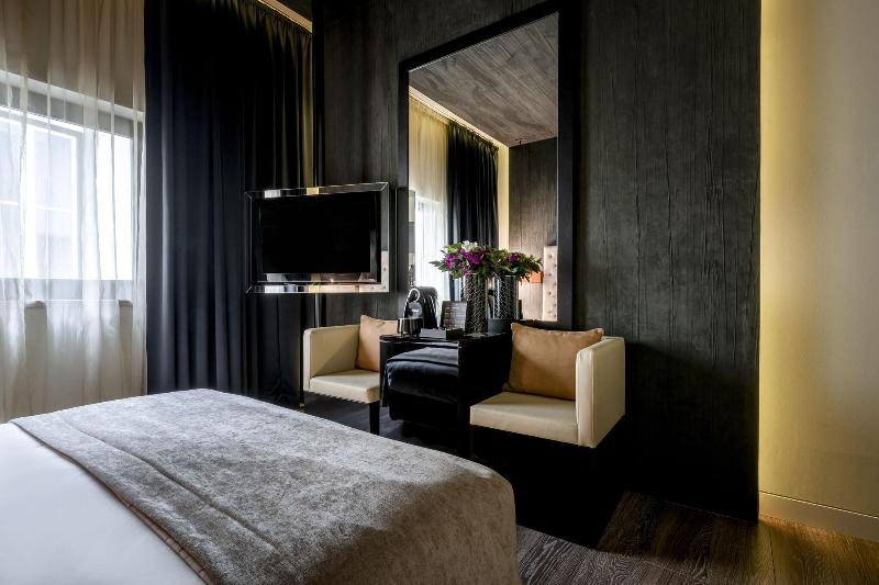9Hotel Mercy - Oda