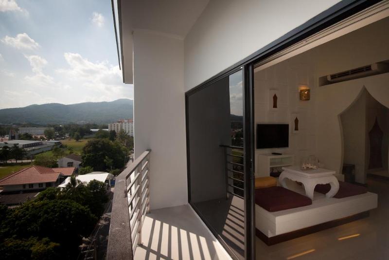 Nimman Mai Design - Oda