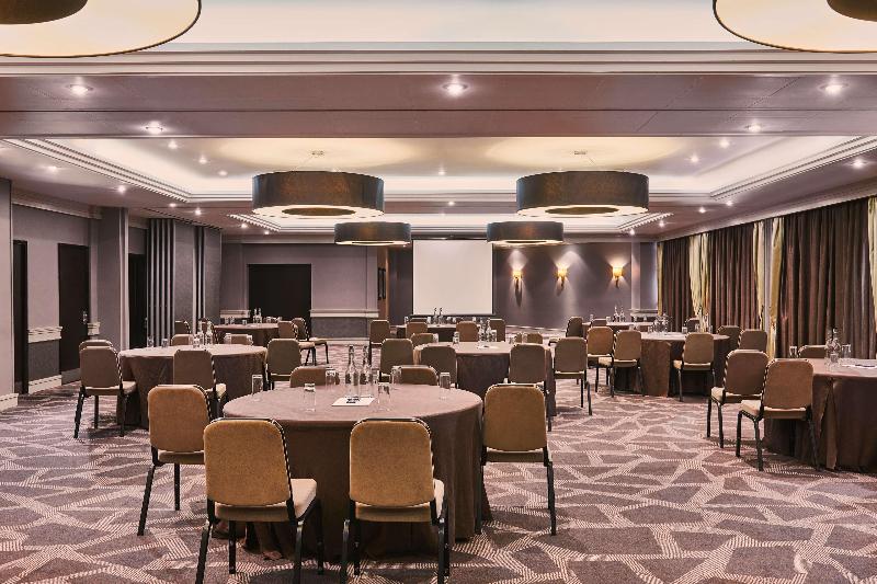 DoubleTree by Hilton London Ealing - Genel