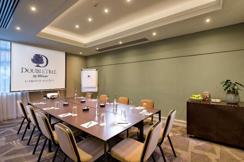 DoubleTree by Hilton London Ealing - Genel