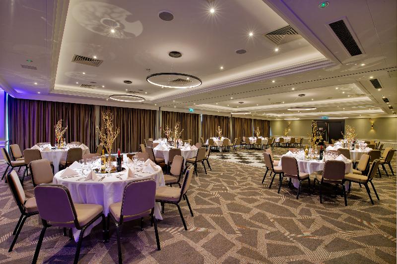 DoubleTree by Hilton London Ealing - Genel