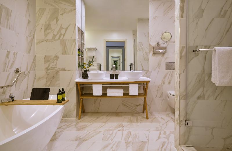 The Posthouse Berlin – Leonardo Limited Edition - Oda