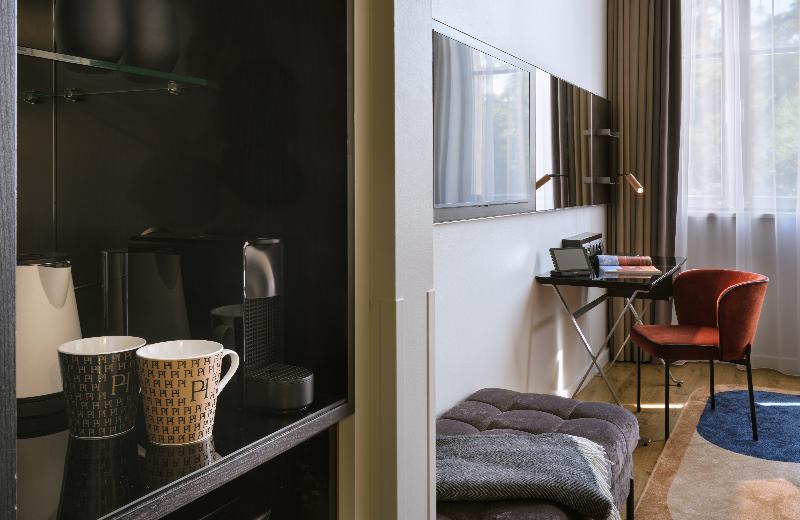 The Posthouse Berlin – Leonardo Limited Edition - Oda