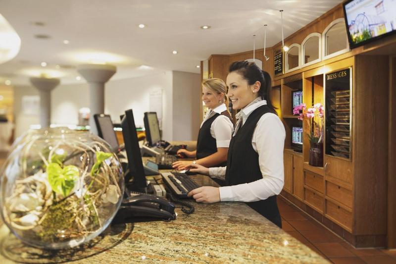 Movenpick Hotel Munchen Airport - Lobi
