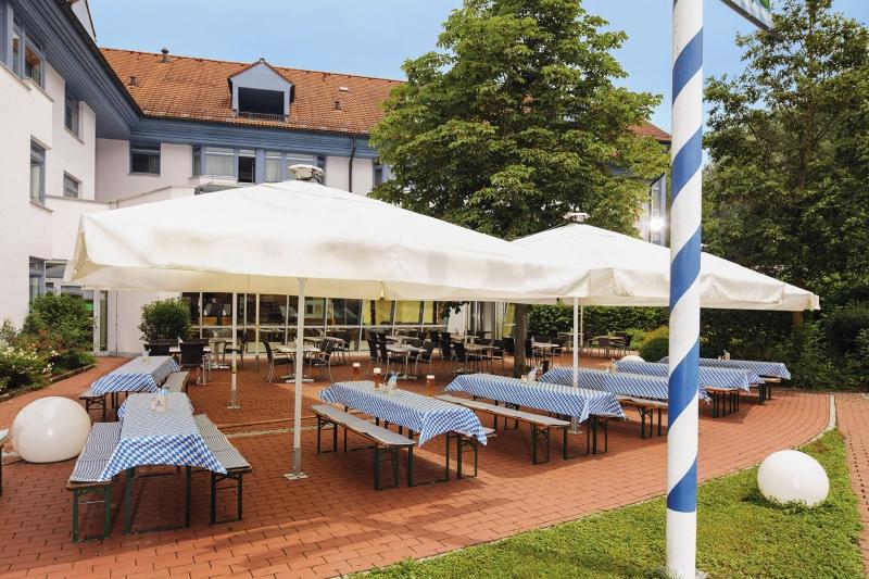 Movenpick Hotel Munchen Airport - Teras