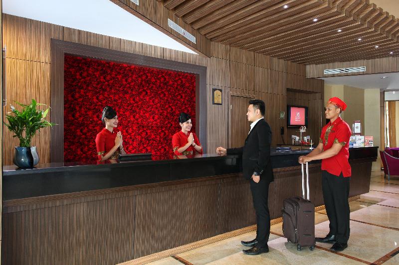 Swiss-Belinn Panakkukang - Lobi