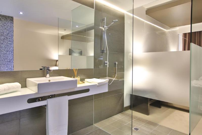Delfim Douro Hotel - Oda