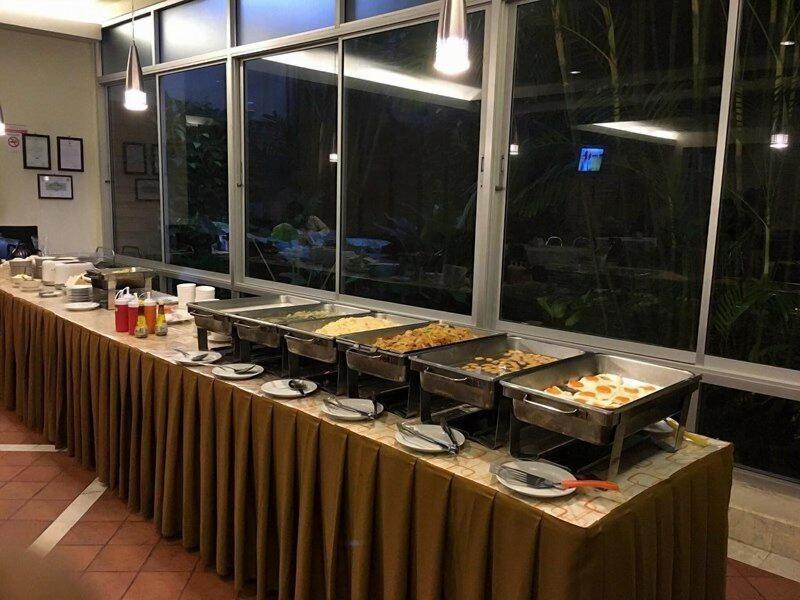 Hadyai Golden Crown Hotel - Restoran