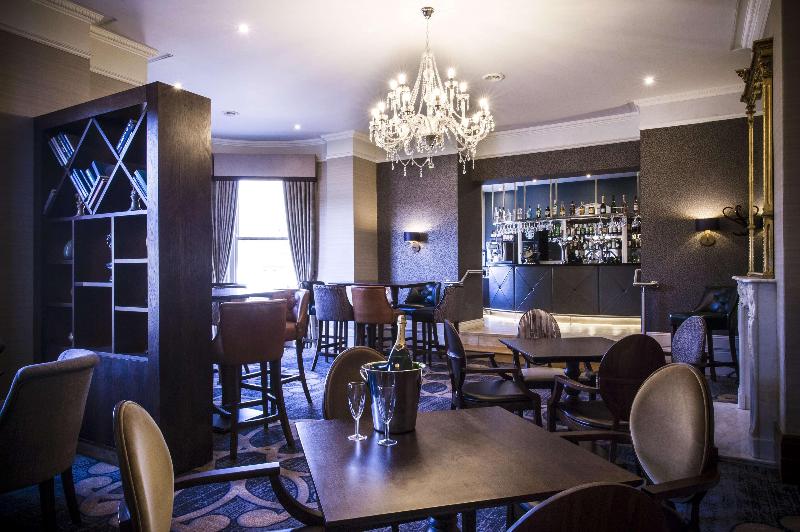 Doubletree by Hilton Cheltenham Park - Bar