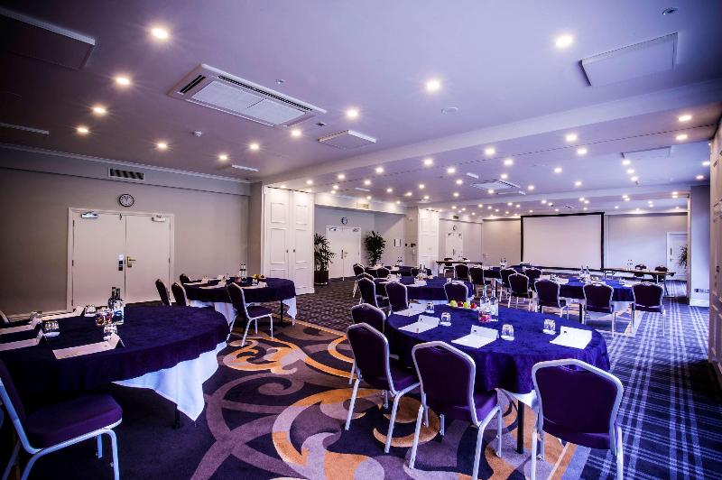 Doubletree by Hilton Cheltenham Park - Genel