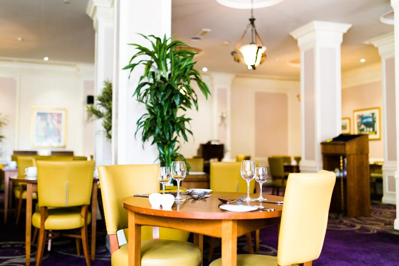 Angel Hotel - Restoran