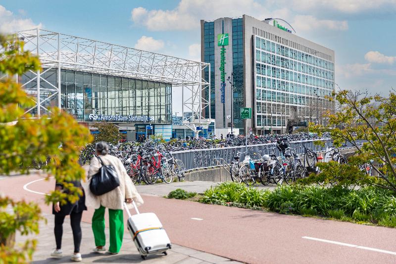 Holiday Inn Express Amsterdam-Sloterdijk Station - Genel